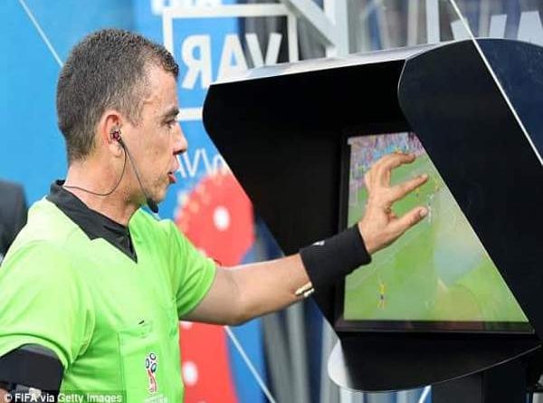 Công nghệ Var trong bóng đá là gì