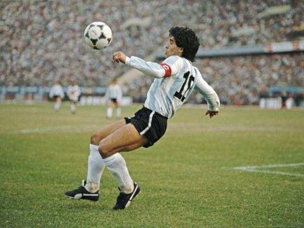 Cầu thủ Maradona - Tiểu sử và danh hiệu của Diego Maradona