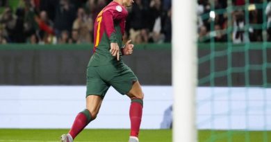 Tin thể thao 24/3: Ronaldo lập cú đúp giúp Bồ Đào Nha thắng lớn
