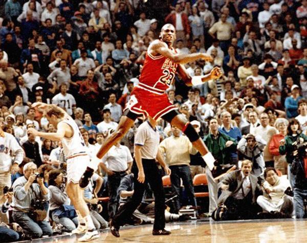 Michael Jordan cao bao nhiêu?