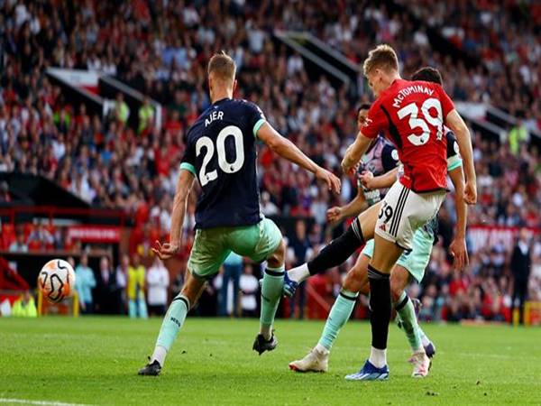 Chuyển nhượng BĐ Anh 19/7: Tottenham ký hợp đồng McTominay