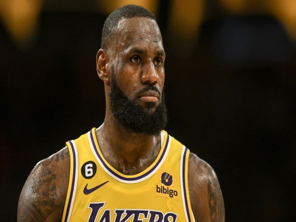 Lebron James: Hành trình của một huyền thoại bóng rổ