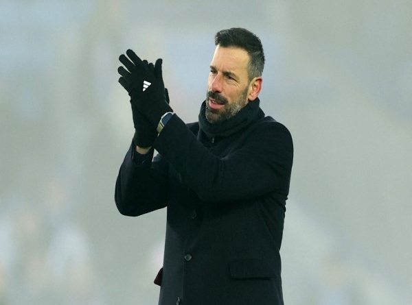 Tin MU: FA Cup, MU đối đầu Van Nistelrooy