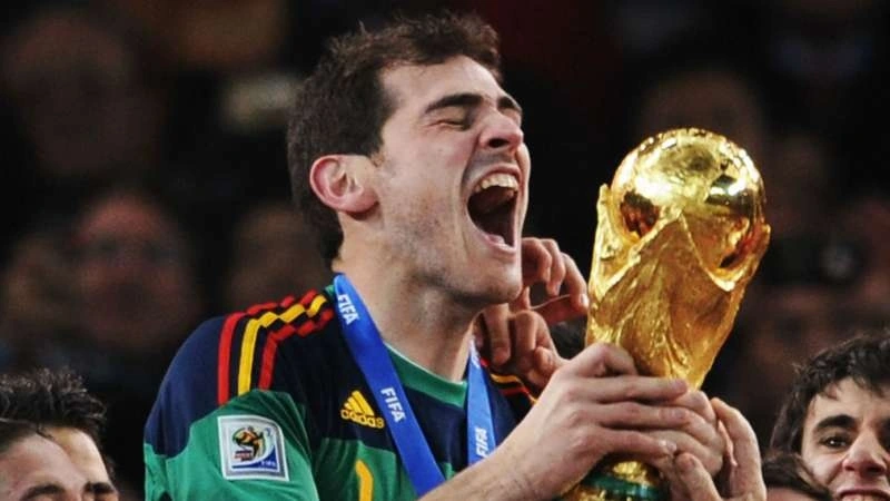 Iker Casillas: Thủ Lĩnh Không Thể Thay Thế