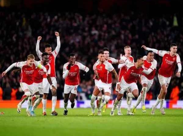 Khám phá sức hút của câu lạc bộ Arsenal qua các thời kỳ
