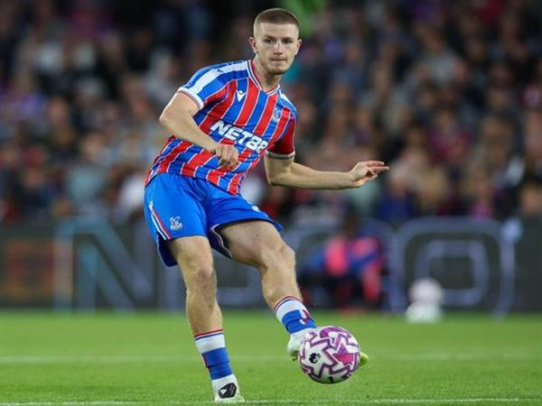 Phong cách chơi bóng của Adam Wharton