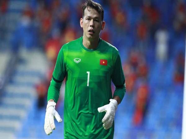 Hành trình thủ môn Bùi Tấn Trường cùng đội tuyển Việt Nam