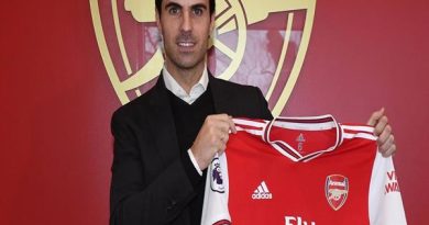 Huấn luyện viên Arsenal hiện tại