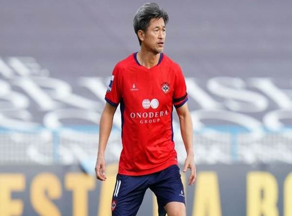 Những cầu thủ già nhất thế giới còn thi đấu