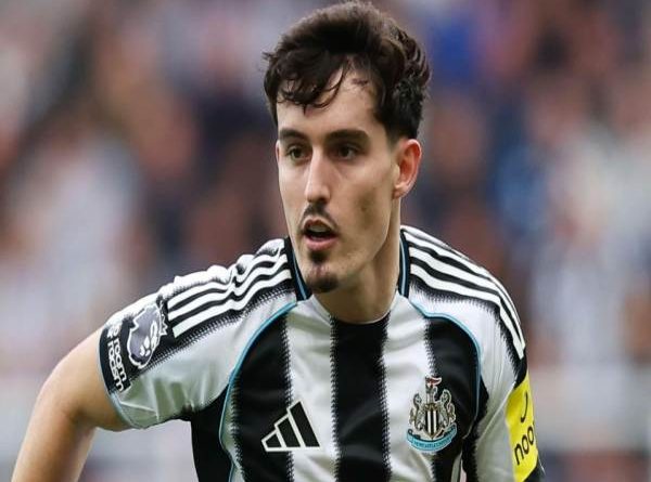 Chuyển nhượng Arsenal: Arsenal nhắm đến Tino Livramento