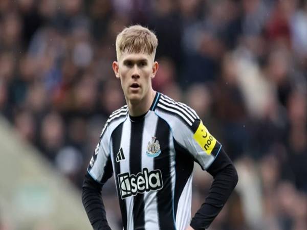 Tin chuyển nhượng: Arsenal tranh mua Lewis Hall với Man City