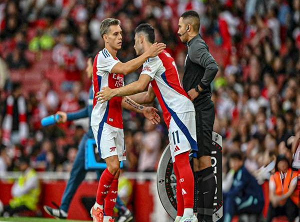 Chuyển nhượng Arsenal: Nâng cấp hàng công với 2 bom tấn?